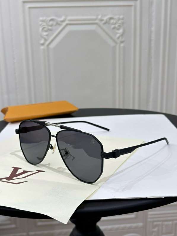 Picture of LV Sunglasses _SKUfw57230731fw